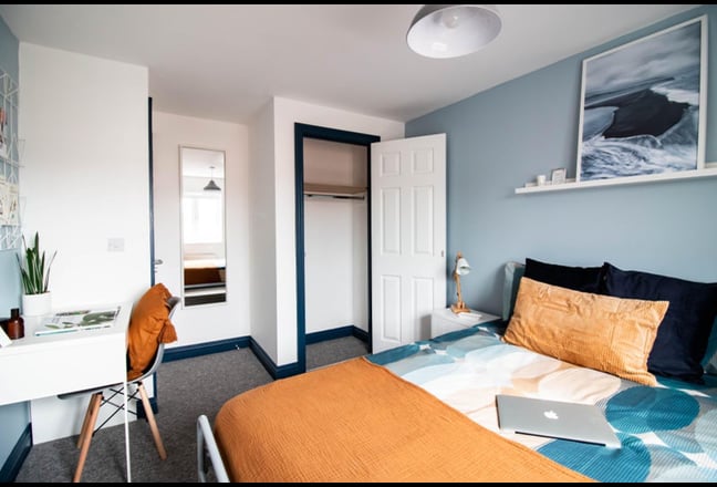 Quality  Co-Living -Centre of Frome-Beautiful Room Main Photo