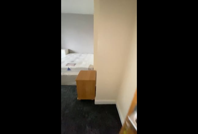 Spacious Double Room with Ensuite  Main Photo