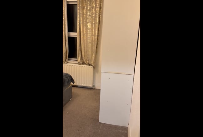 Double Room Available in Kenley, Close to Station  Main Photo