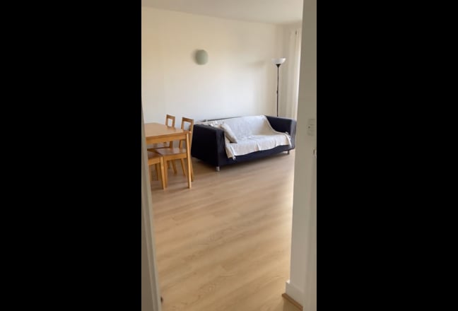 Furnished Double Room to Rent Main Photo