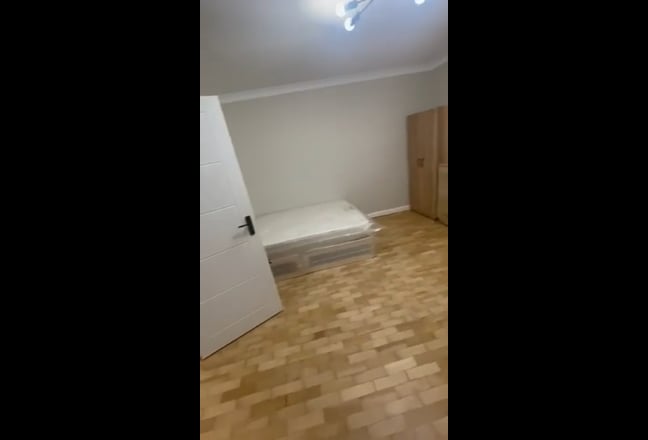 Double room for rent  Main Photo