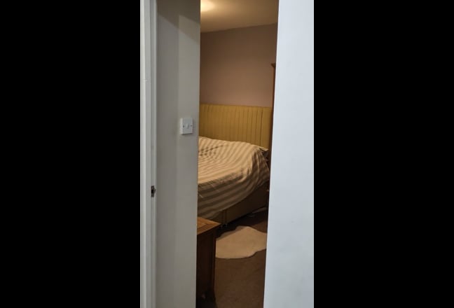 Double room with private bathroom in Newburn Main Photo