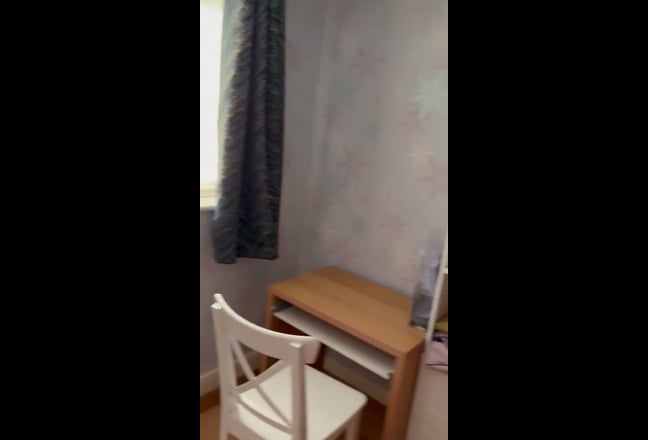 Lovely Room to Rent Near Colliers Wood Station Main Photo