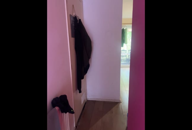 1 bedroom flat close to University, Hospital,Tesco Main Photo