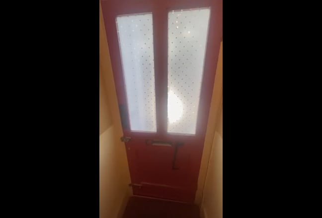 Spacious Rooms Available – Wimbledon Location Main Photo