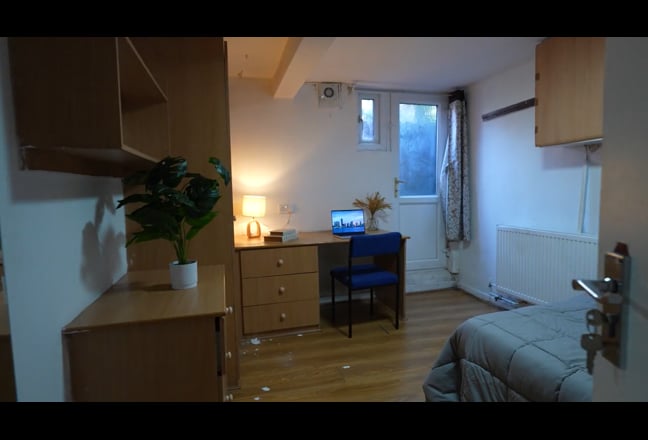 Video 1: 