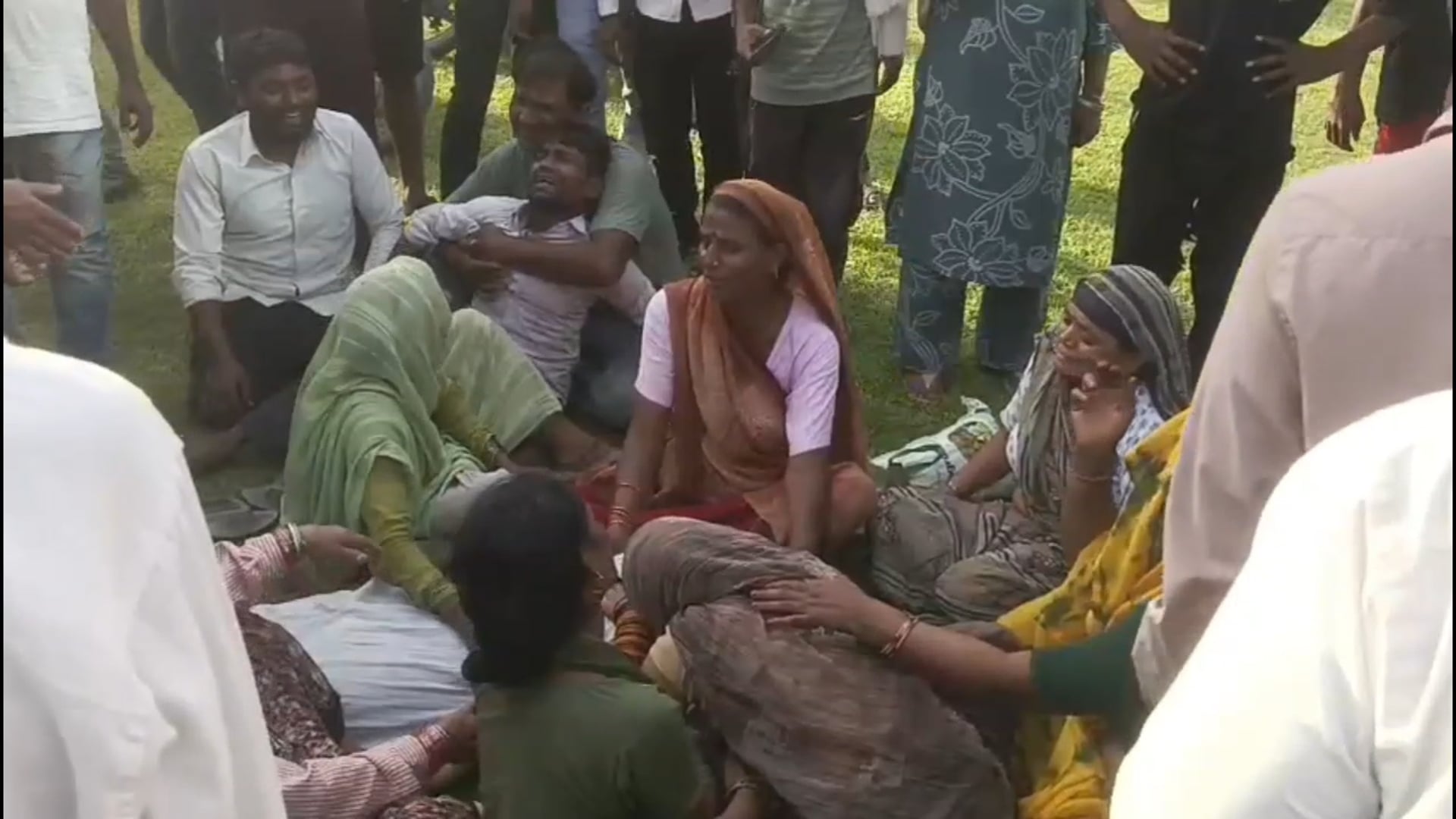 मथुरा मसानी क्षेत्र में बड़ा हादसा बिगस्टन होटल की दीवार गिरने से मजदूर की मौत मचा हड़कंप 