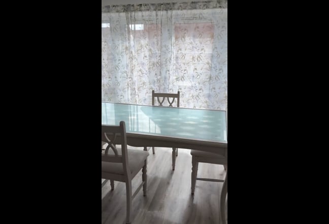 Large Ensuite Room Main Photo