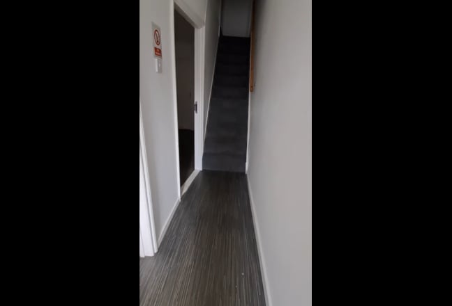 Double Room in shared house Main Photo