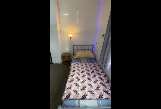 Large double room / with en-suite / and kitchen  Main Photo