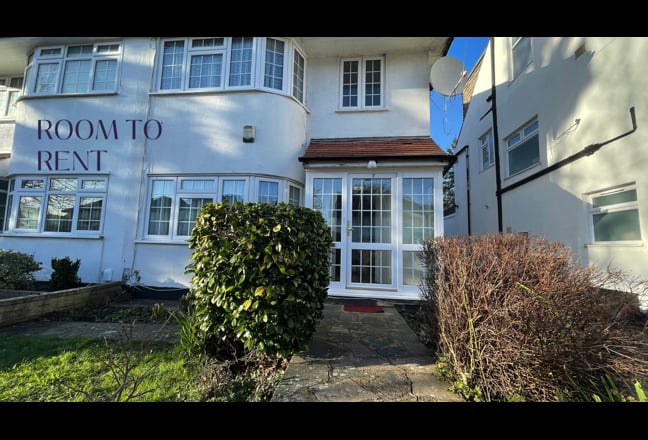 Double Room to Let In a Lovely House - Edgware Main Photo