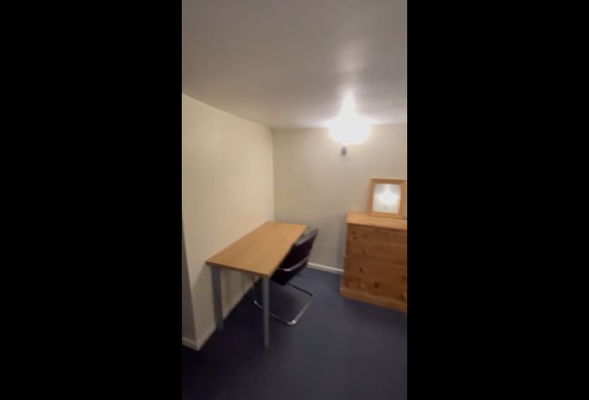 Bright Postgrad Student Rooms in Great Location Main Photo