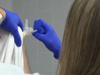 Arrenca la campanya de vacunació de la grip i la COVID