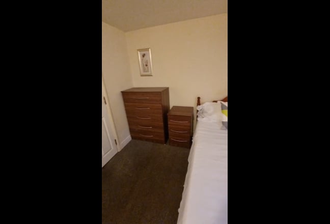 Double Rooms NN1 Location, available now Main Photo