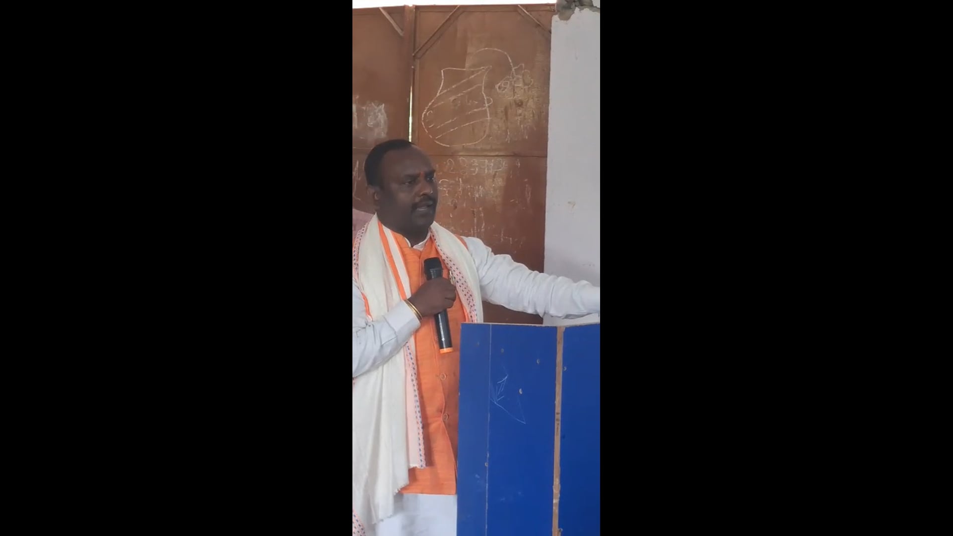 सपनों का भारत भाषण प्रतियोगिता में विद्यार्थियों ने रखे विकसित भारत के सपने
