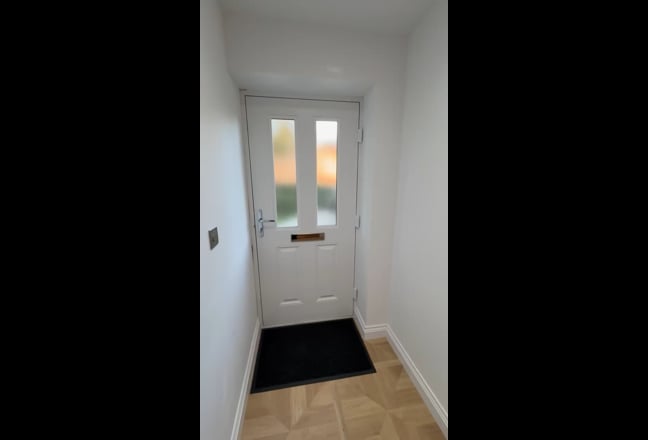 Double Rooms in New Build (All Bills Included) Main Photo