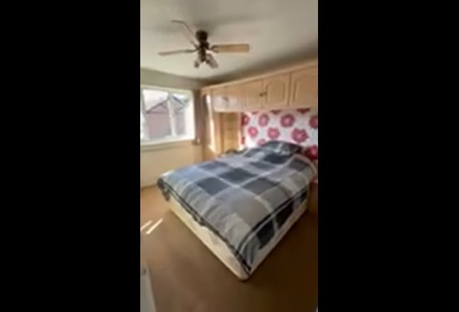 Double room to rent with shower  Main Photo