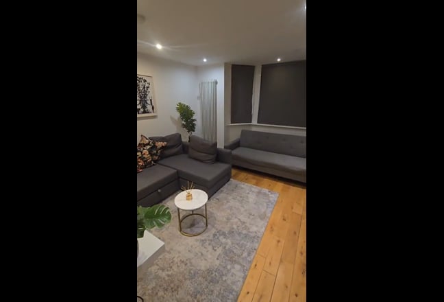 🚆8m East Croydon St | Pro Suite | Main Photo