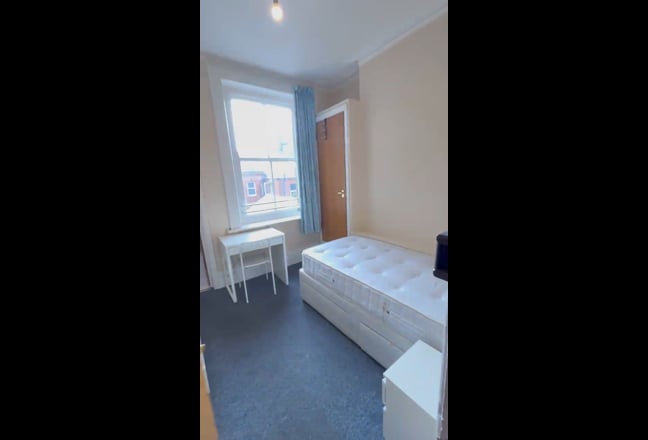 Doubles Room In Bournemouth town centre  Main Photo