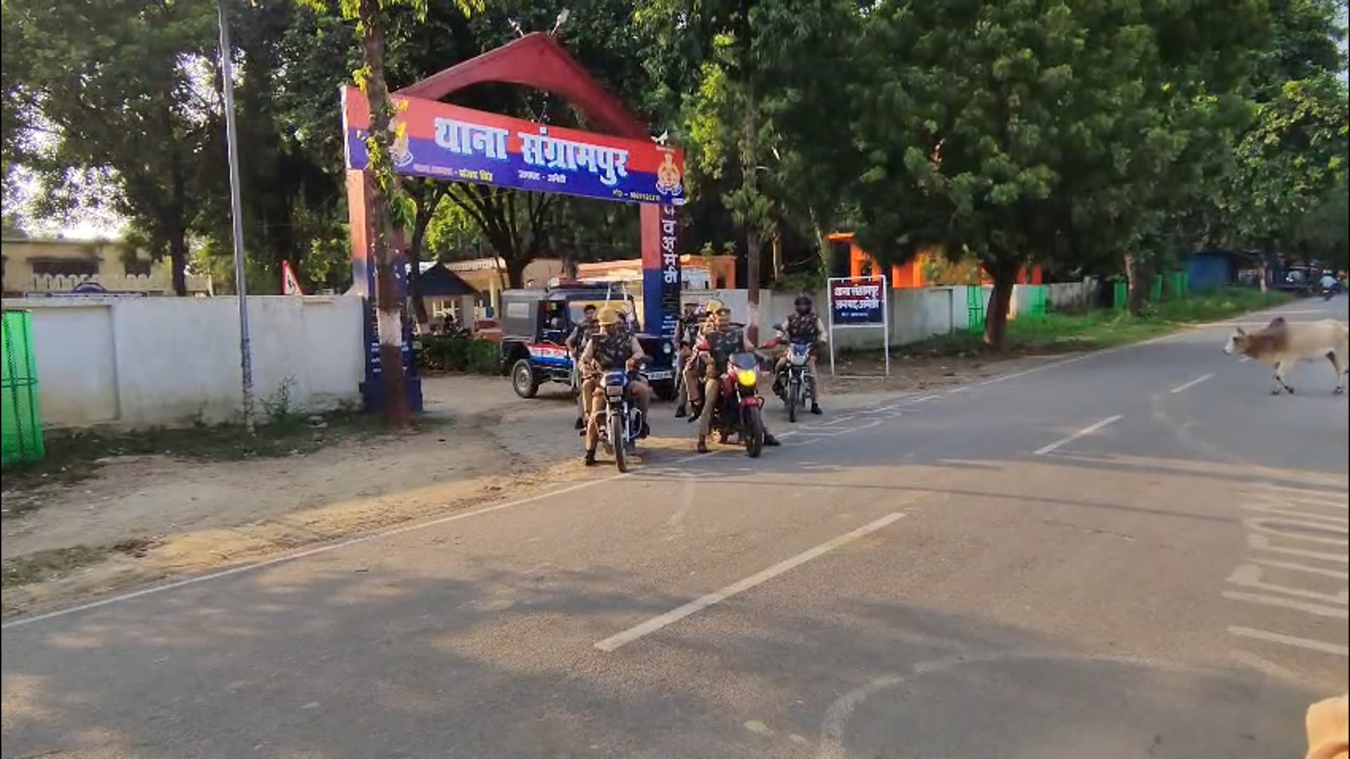 दुर्गा प्रतिमा विसर्जन को लेकर संग्रामपुर पुलिस ने तेज की तैयारियां, विसर्जन घाट का किया निरीक्षण 