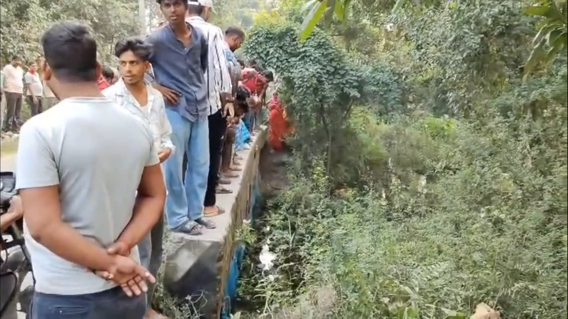बेतिया मुफस्सिल थाना क्षेत्र के नहर के चेंबर में मिला अज्ञात युवक का शव