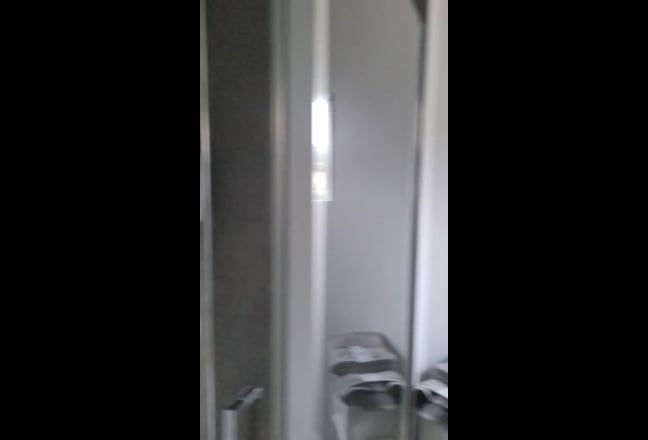 Large bed/living room own bathroom  Main Photo