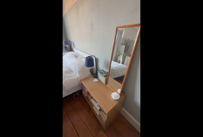 Bright Double Room next to Alexandra Palace! Main Photo
