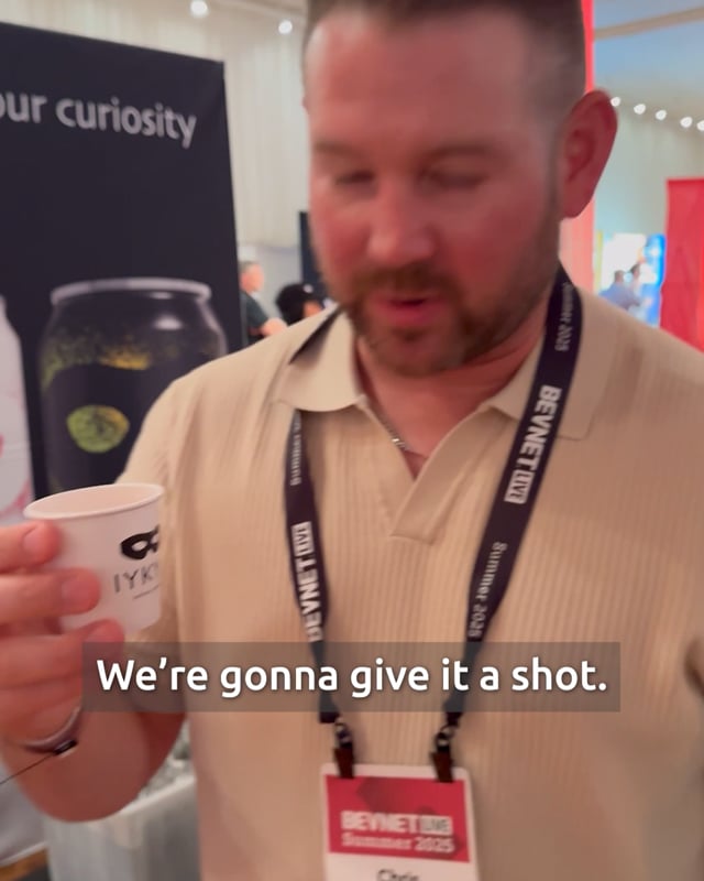 simply180-portfolio-iykyk-beverages-06a-first-taste-experts