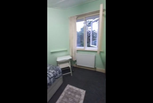 Single Room In Golders Green Main Photo