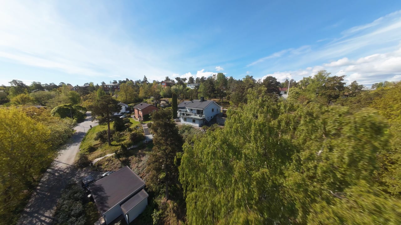 8 rum Villa på Trumpetarevägen 8 Saltsjöbaden Nacka kommun - video