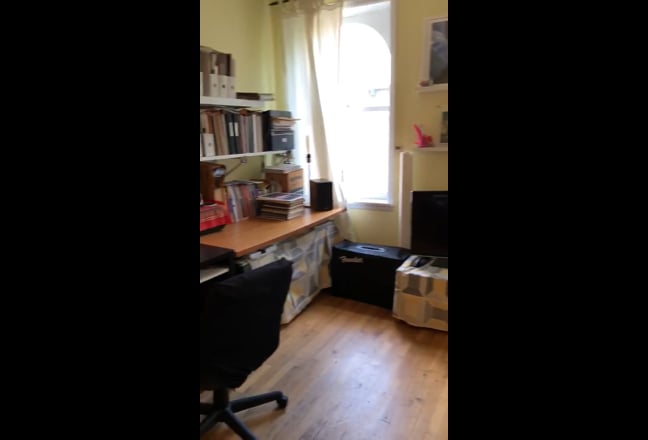 Window Bedroom in Downtown Hoboken (for Female) Main Photo