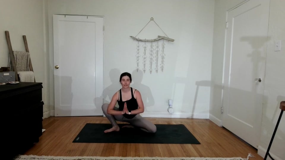 Sleepy Time Vinyasa, a 30-minute evening yoga class with Haley Havelock