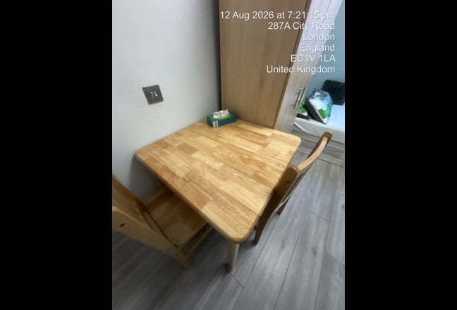 Zone 1 Ensuite – &pound;300 including all bills ASAP Main Photo