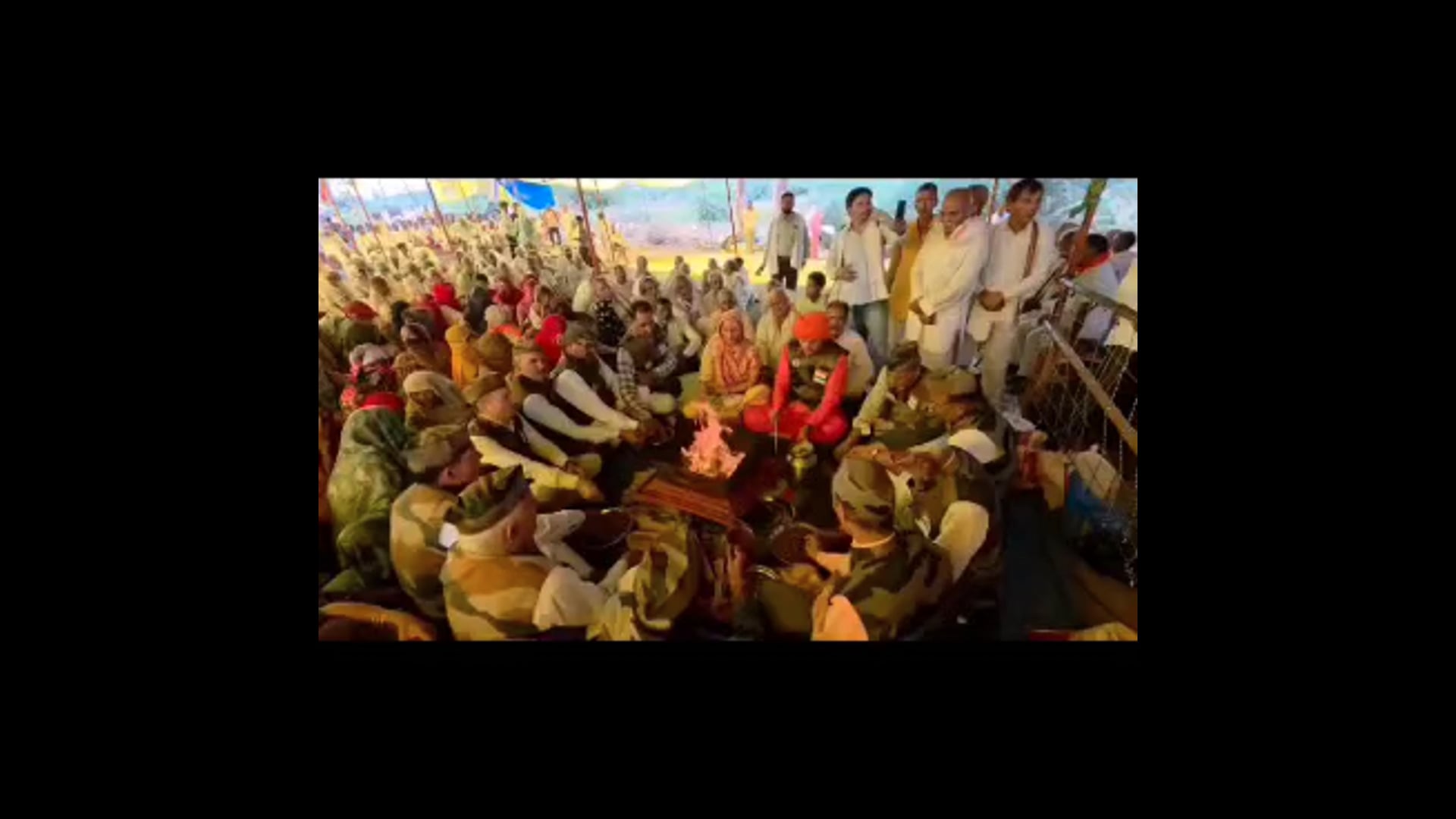 मथुरा के छाता शुगर मिल के लिए महायज्ञ! किसानों और पूर्व सैनिकों ने दी आहुति, गूंजे जयकारे,,