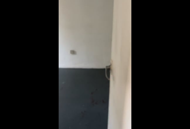Big double room in apartment block Main Photo