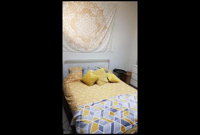 Spacious Double Room, Zone 2 – Bills Inc, Rent Neg Main Photo