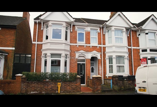 🤩Stunning house, &pound;100 amazon voucher included 😍  Main Photo