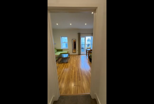 Rooms for rent in gated development in Camden Main Photo