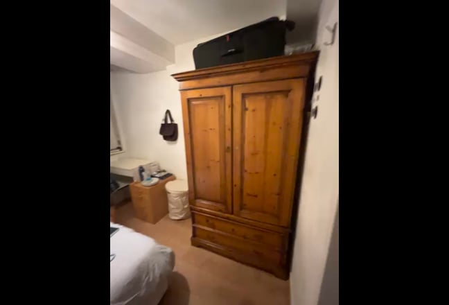 Lovely Single Room from 16 October @ Bow/Mile End Main Photo