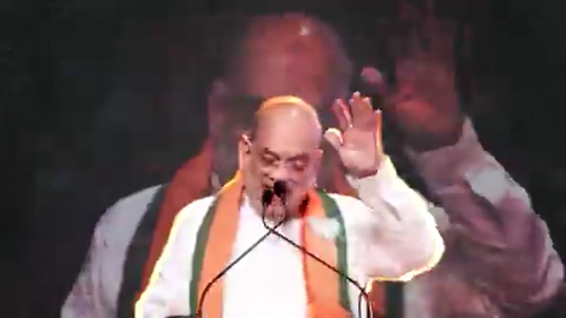 राहुल गांधी के वोट चोरी के आरोपों पर अमित शाह का पलटवार

केंद्रीय गृह मंत्री अमित शाह ने कांग्रेस नेता राहुल गांधी के वोट चोरी संबंधी आरोपों पर निशाना साधते हुए चुनावी आंकड़ों का हवाला दिया, उन्होंने तमिलनाडु, पश्चिम बंगाल, गुजरात, बिहार, ओडिशा और महाराष्ट्र सहित कई राज्यों में कांग्रेस की चुनावी विफलताओं का जिक्र करते हुए इसके लिए राहुल गांधी के नेतृत्व को जिम्मेदार ठहराया