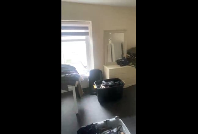1-Bedroom Flat Available – Bridgend Main Photo