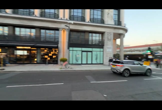 Bayswater - Walk to Imperial - 2 Bed +2 Bathroom Main Photo
