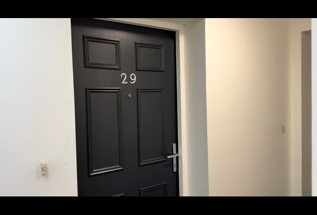 Double Room + flat to yourself 5 nights per week Main Photo