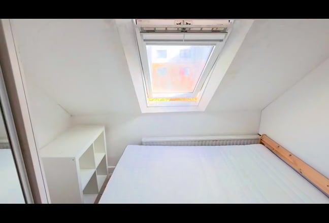 Double Room in Beautiful Spacious House Main Photo