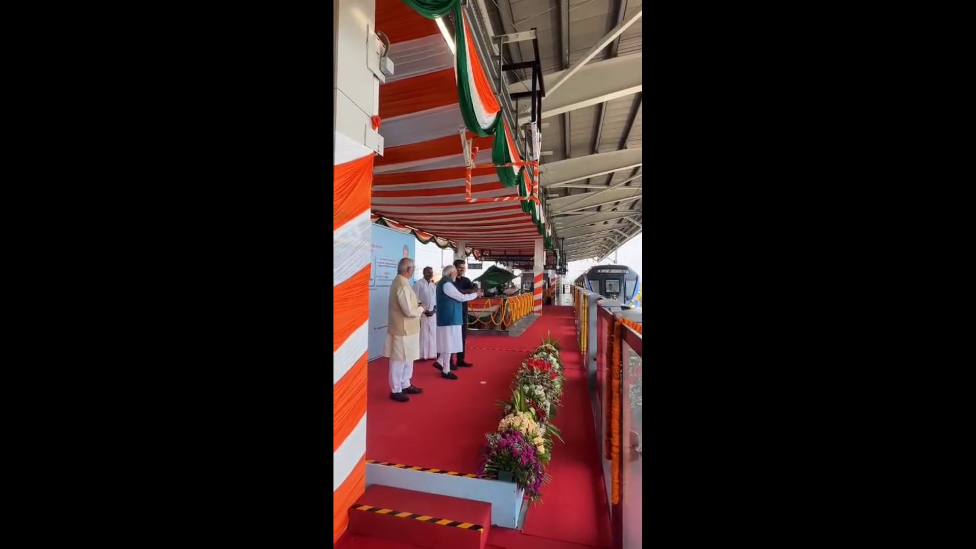 🆕️ तमिलनाडु ब्रेकिंग...

पीएम मोदी ने तमिलनाडु के मुख्यमंत्री थलापति विजय के साथ मिलकर चेन्नई मेट्रो फेज-2 कॉरिडोर का उद्घाटन किया और हरी झंडी दिखाई....