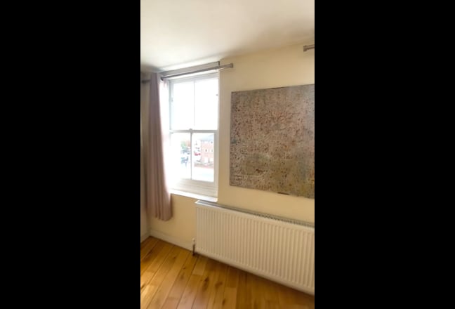 Large Bright Double Room Stepney / Bethnal Green  Main Photo