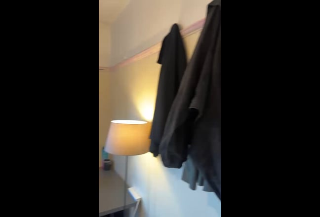 Bright Single Room in Clean, All-Female Houseshare Main Photo