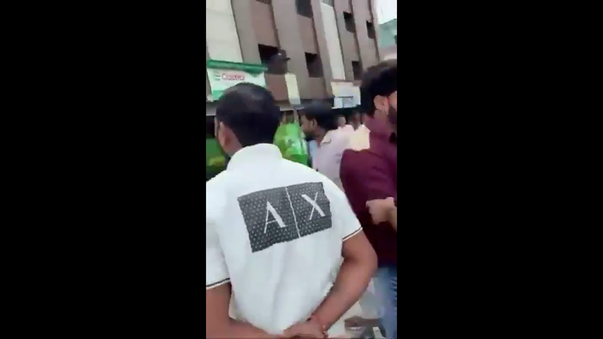 गाजियाबाद : गजरौला का रहने वाला अयान सैफी एक हिन्दू गर्लफ्रेंड के साथ होटल