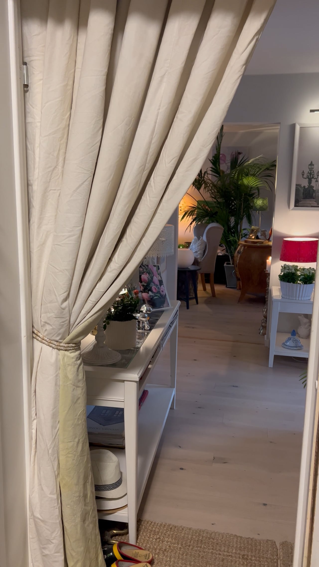 3 rum Lägenhet på Tvärvägen 15 Vallentuna kommun - video