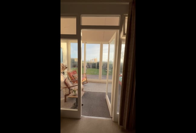 Double room available on the south coast Main Photo